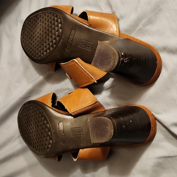 A2 by Aerosoles 9 1/2W - Picture 6 of 6